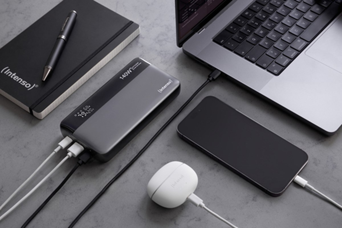 INTENSO POWER ADAPTER INCLUDING CHARGING 140W + DATA CABLE NYLON 2,0M