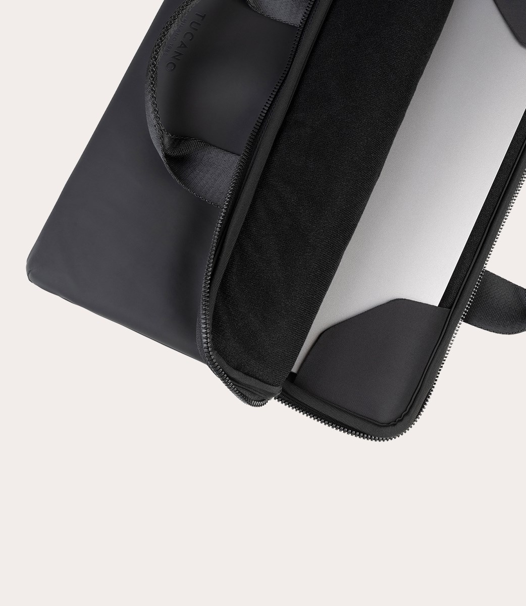 TUCANO CUSTODIA PER MACBOOK PRO 16"E LAPTOP 15.6",WATERPROOF,CON TASCA PER ACCESSORI,NERA